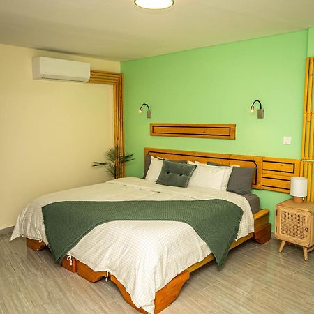 Jade Hotel And Spa Bandrele ภายนอก รูปภาพ