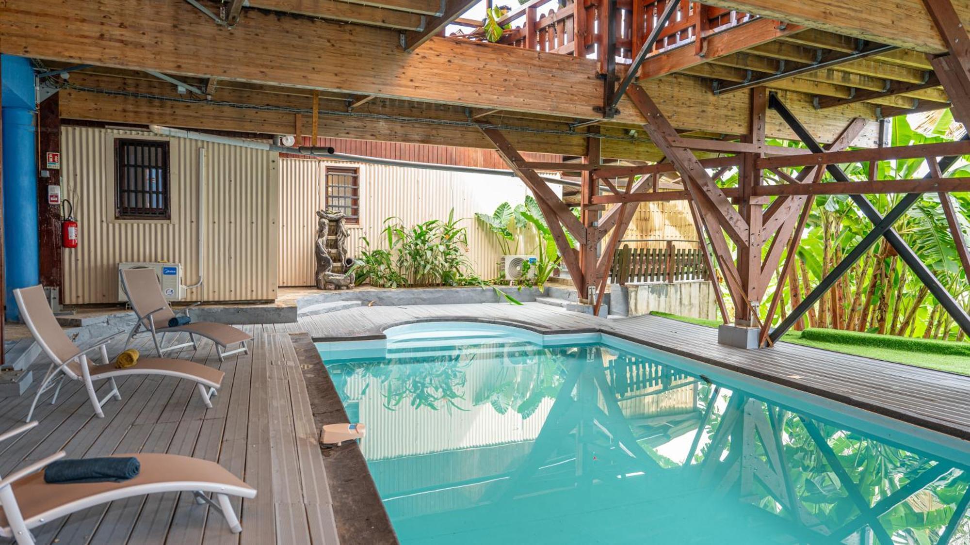 Jade Hotel And Spa Bandrele ภายนอก รูปภาพ